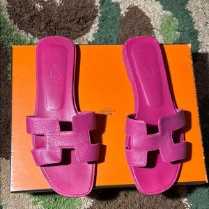 Hermes Pink Sandals Vibrant Style Comfort
